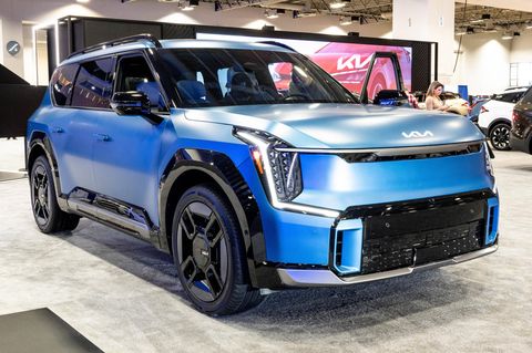 Nichts für kleine Garagen: der elektrische Kia EV9