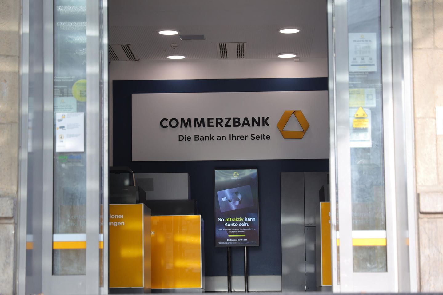 Commerzbank freut sich über Gewinnsprung zum Jahresauftakt - Capital.de