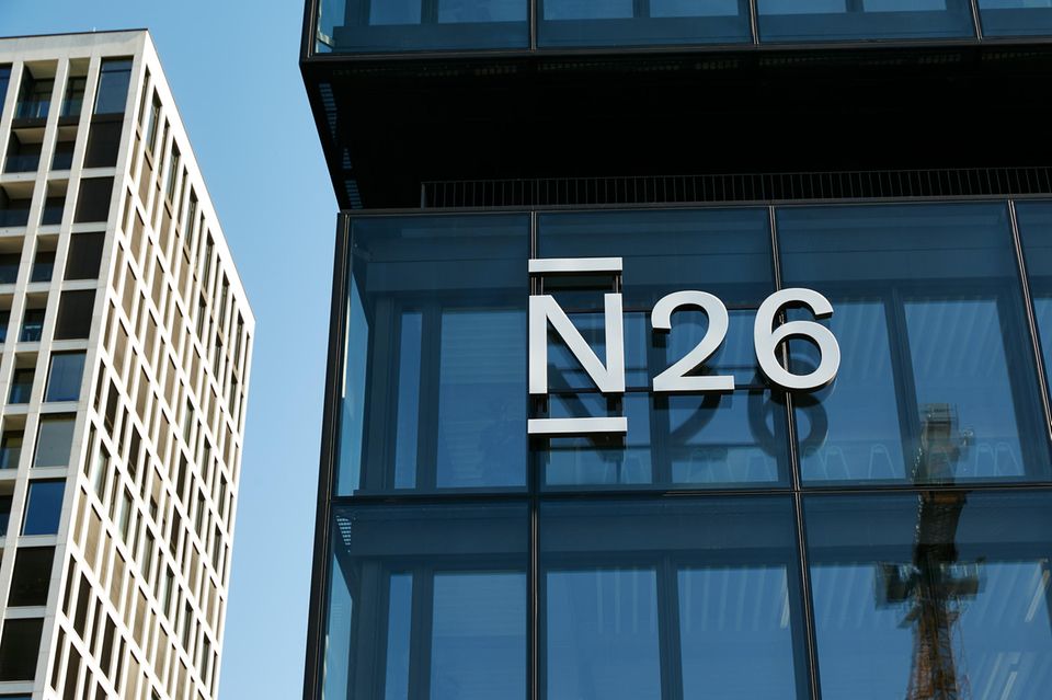 Logo von N26 an einer Hauswand