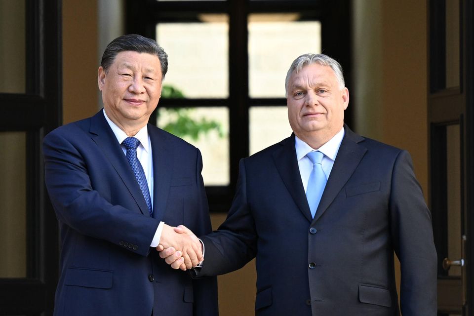 Viktor Orbán begrüßt Xi Xinping in Budapest