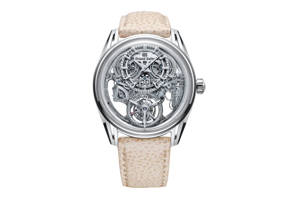 „Kodo Konstantkraft-Tourbillon“ (Ref. SLGT005); vom Tagesanbruch inspiriertes Design; Handaufzugswerk 9ST1; Elemente in Zaratsu-Technik poliert; Titan und Platin; Durchmesser: 43,8 mm; circa 385 000 Euro; grand-seiko.com