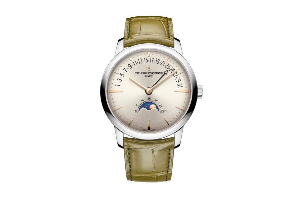 „Patrimony Mondphase Retrograde Datumsanzeige“; Werk 2460 R31L/1; Design von den 1950ern inspiriert; Weißgold; Durchmesser: 42,5 mm; circa 54 000 Euro; vacheron-constantin.com