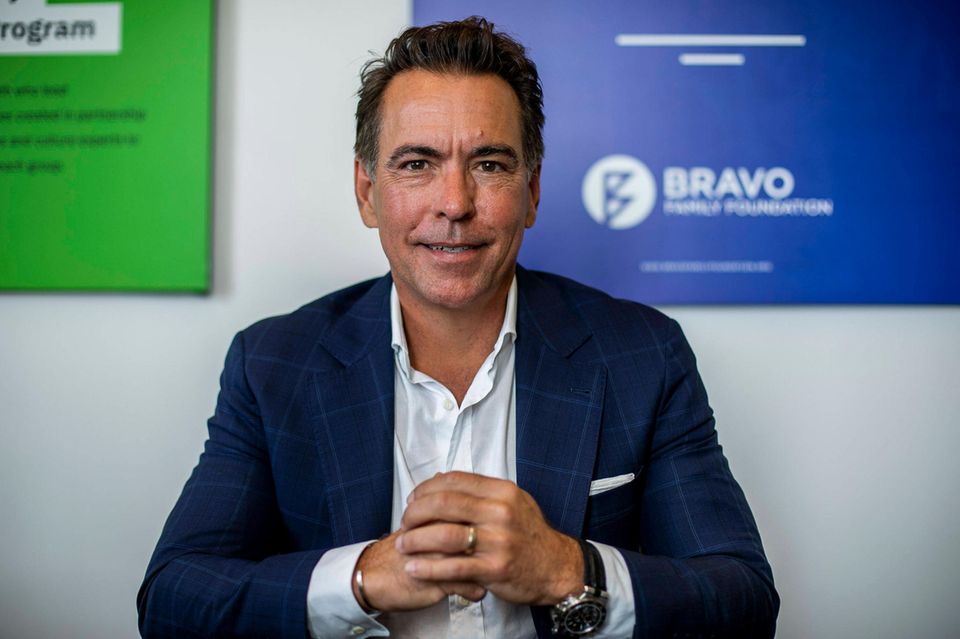 Thoma Bravo wurde 2008 von Cark D. Thoma und Orlando Bravo (Foto) gegründet und gehört damit zu den Newcomern unter den größten Private-Equity-Firmen der Welt. Mit Einschränkung, denn die Anleger aus Chicago bauten auf der Arbeit des Vorgängers Golder Thoma & Co auf. PEI sah die Firma mit 59,1 Mrd. Dollar auf Platz sieben. 