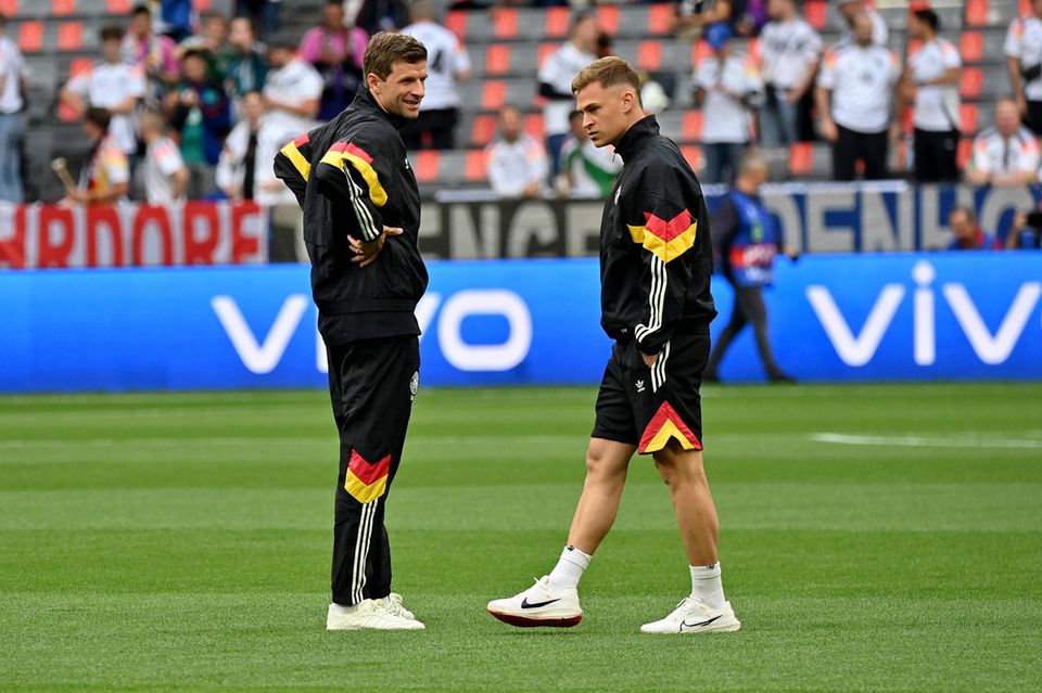 Auch Thomas Müller (links) und Joshua Kimmich gehören zu den DFB-Spielern, die ihr Geld in Start-ups investieren