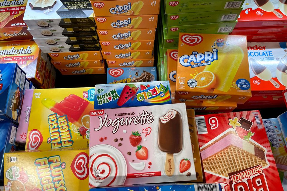 Eispackungen im Supermarkt
