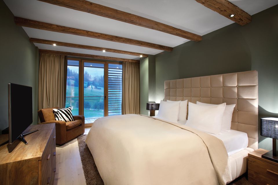 Die „Chalet Suite“ beherbergt auf 220 Quadratmetern bis zu sechs Gäste und bietet eine Küche sowie einen Kamin