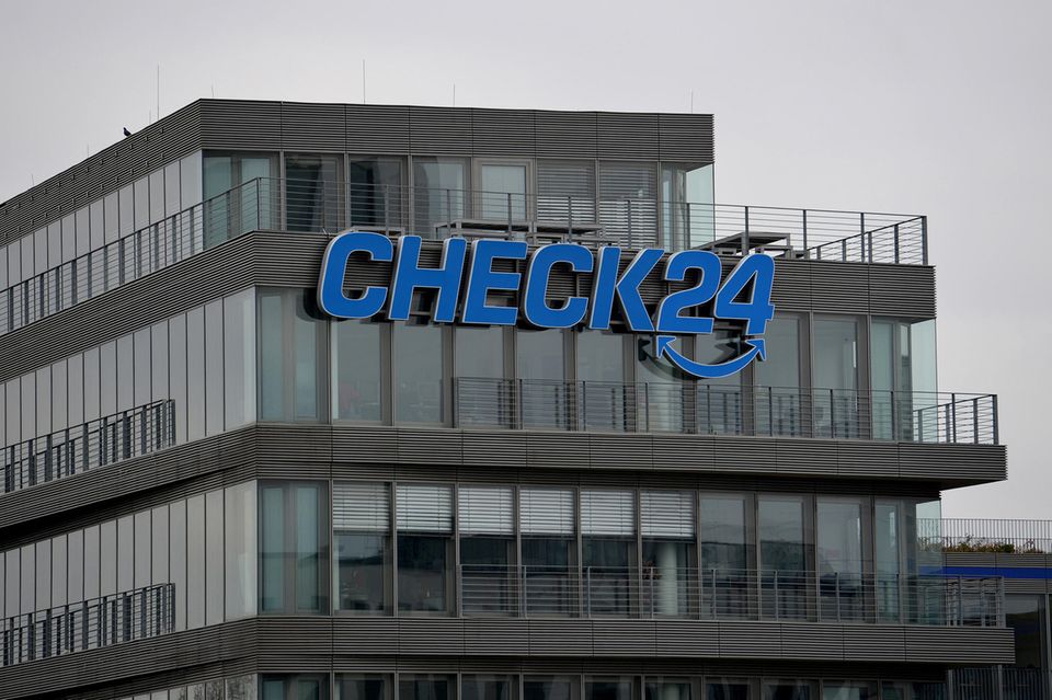 Außenansicht des Firmengebäudes von Check 24 in München