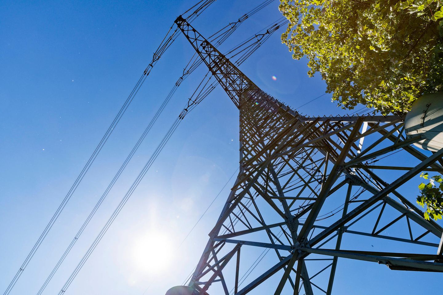 Der Ausbau der Leitungen wird laut Gesetzentwurf rund 47 Milliarden Euro kosten.