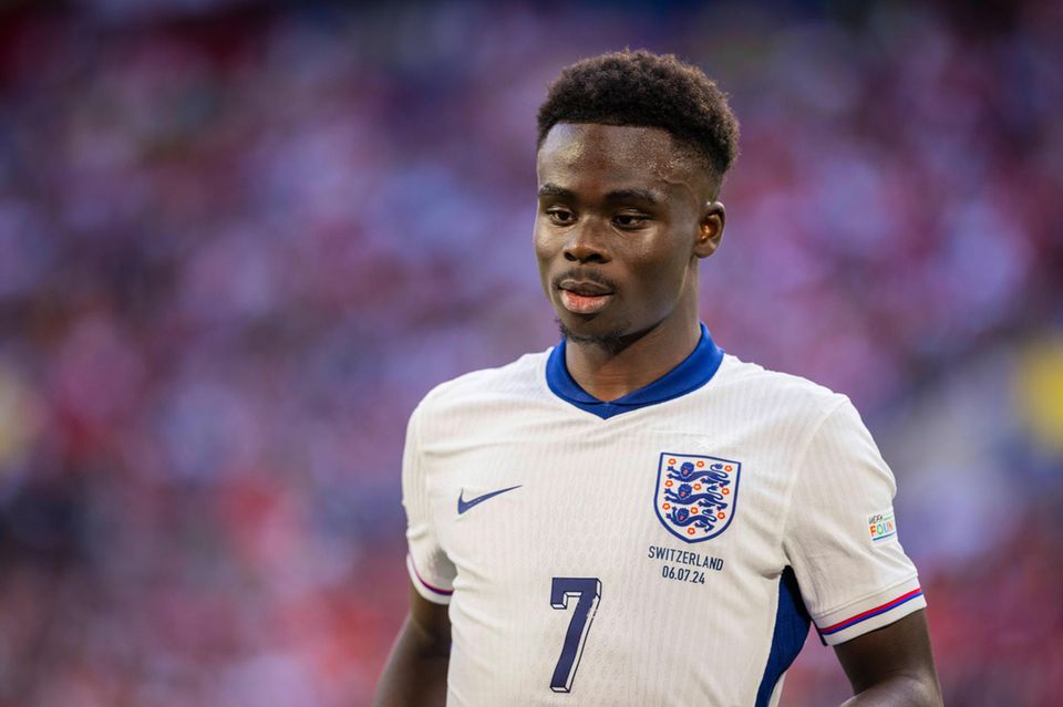 Auch die Nummer sechs des Rankings der weltweit wertvollsten Fußballspieler war zur EM nach Deutschland gereist. Die Experten sahen den Marktwert des Engländers Bukayo Saka bei 140 Mio. Euro. Der 22-jährige Rechtsaußen spielt wie Declan Rice beim FC Arsenal. 