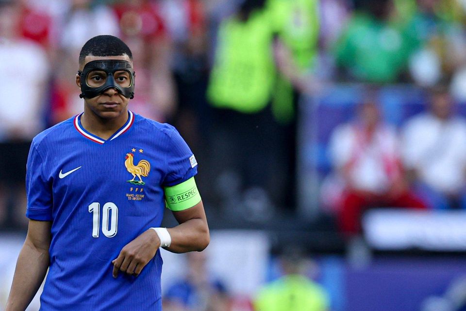 Hat Kylian Mbappé geholfen, die absolute Mehrheit der Rechten in Frankreich zu verhindern? Der 25 Jahre alte Star der französischen Nationalmannschaft hatte mit seinem Aufruf kurz vor der Europawahl für Aufsehen gesorgt. Der Mittelstürmer kam mit 180 Mio. Euro auf Platz eins der teuersten Fußballspieler. Den teilte er sich mit zwei Kollegen von Real Madrid. 