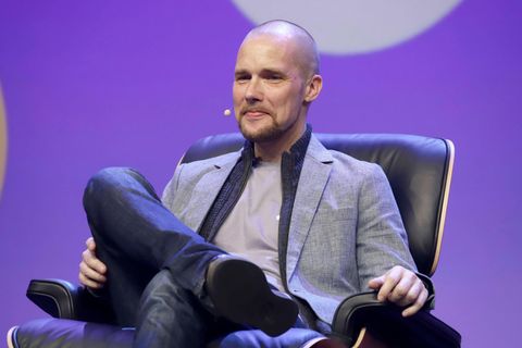 Aleph-Alpha-Chef Jonas Andrulis bei einem Auftritt auf dem Hamburger OMR-Festival im Mai