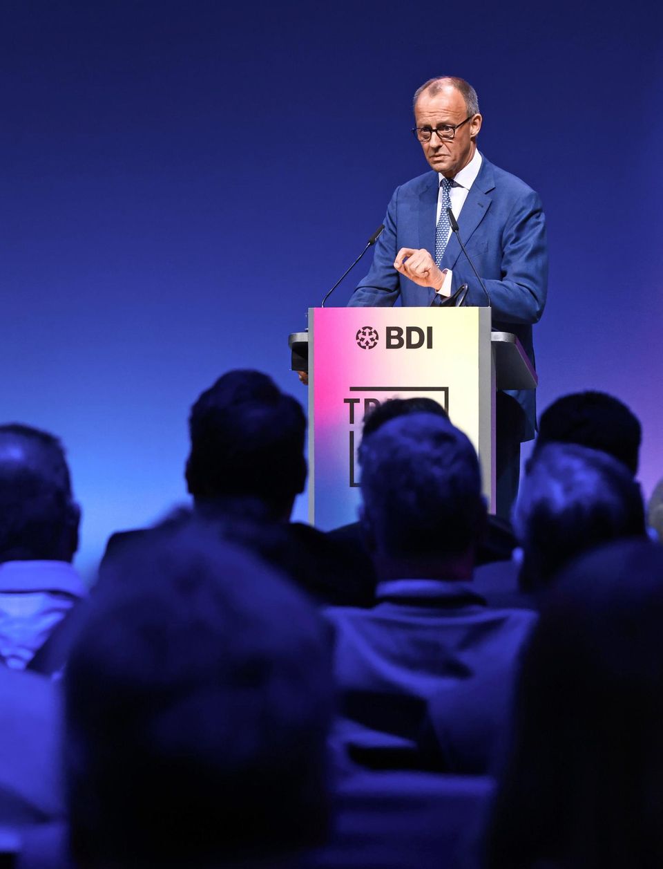 CDU-Chef Friedrich Merz, hier bei einer Veranstaltung des Industrieverbands BDI, geben viele Entscheider inzwischen den Vorzug vor Olaf Scholz