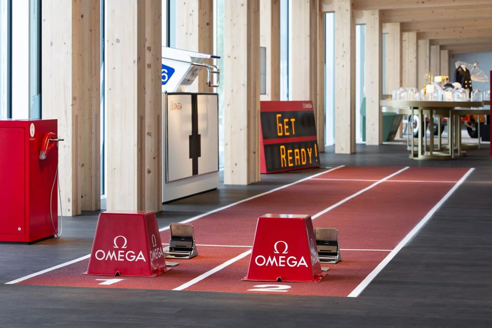 Im Omega-Museum am Firmensitz in Biel, Schweiz, können Besucher den Hightech-Startblock und das „photo finish“ selbst testen