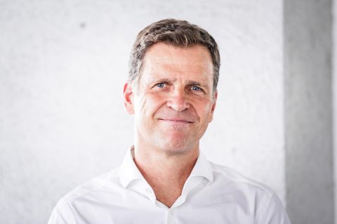 Ex-Fußballprofi Oliver Bierhoff beschäftigt sich inzwischen mit Finanzen und hilft Sportlern bei ihrer persönlichen Geldanlage