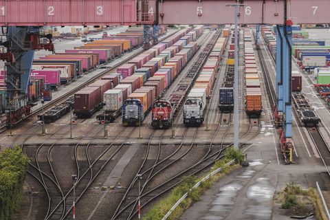 Container-Terminal Altenwerder in Hamburg