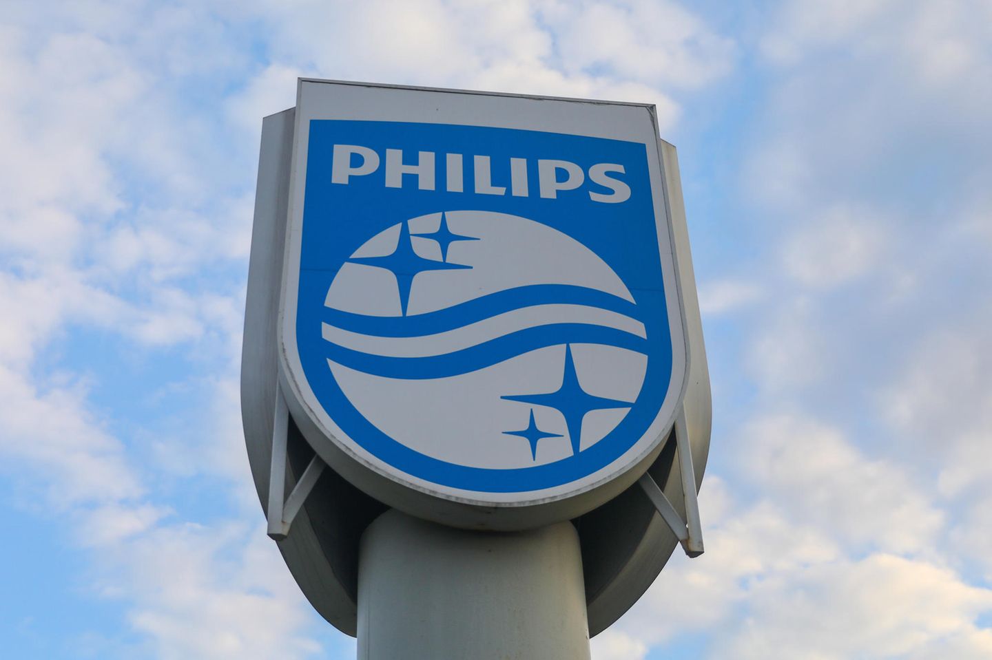 Philips-Logo auf einem Gebäude in Warschau