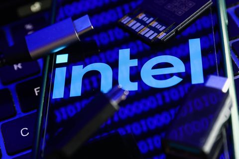 Der US-Chipriese Intel enttäuschte zuletzt mit seinen Geschäftszahlen. Kosteneinsparungen sollen den Kurs wieder richten