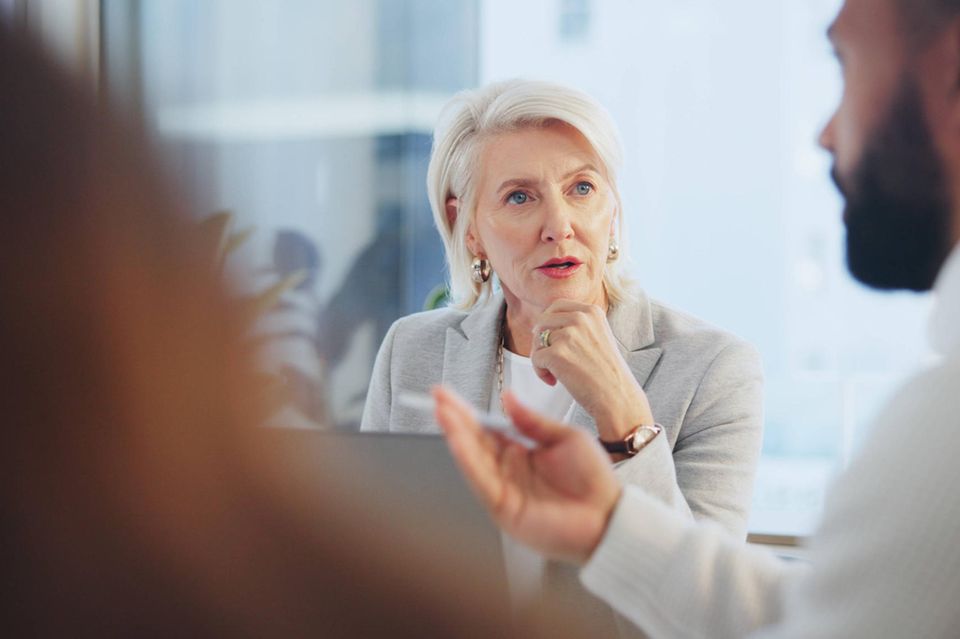 Frau im Business-Meeting