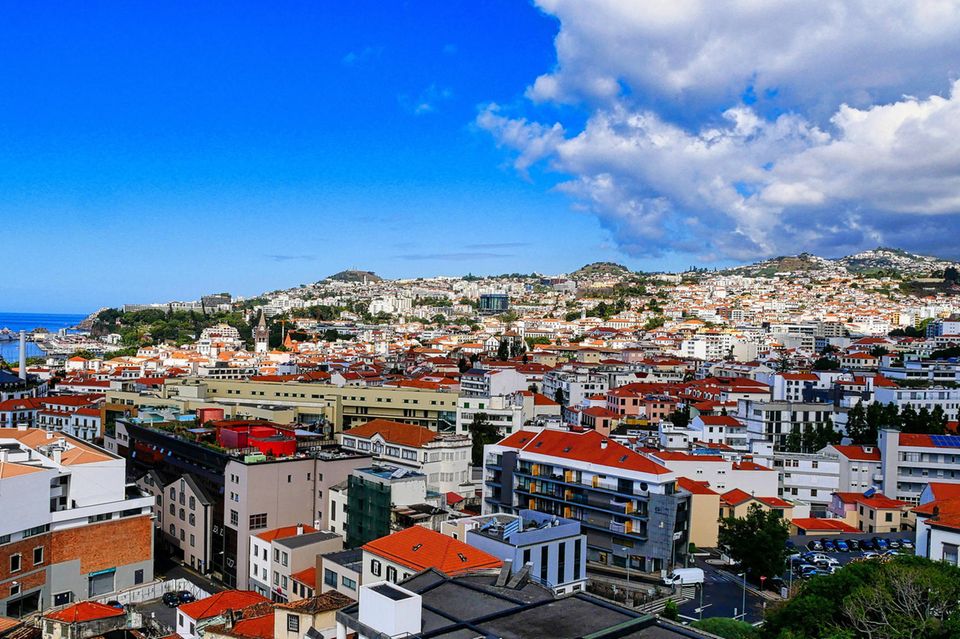 Blick auf Madeiras Hauptstadt Funchal