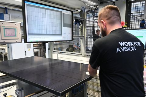 Solarmodule aus Europa – und damit Unabhängigkeit von China: das ist das zentrale Versprechen von Meyer Burger