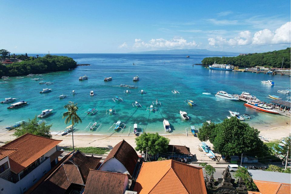 Boote am Strand von Bali