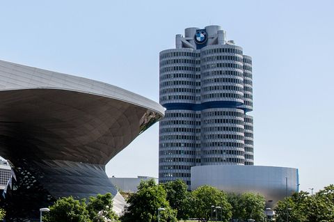 Der Autobauer BMW schien bislang wenig betroffen von den Krisen anderer Autobauer. Doch jetzt sorgen sich auch die Münchener um den Absatzmarkt China