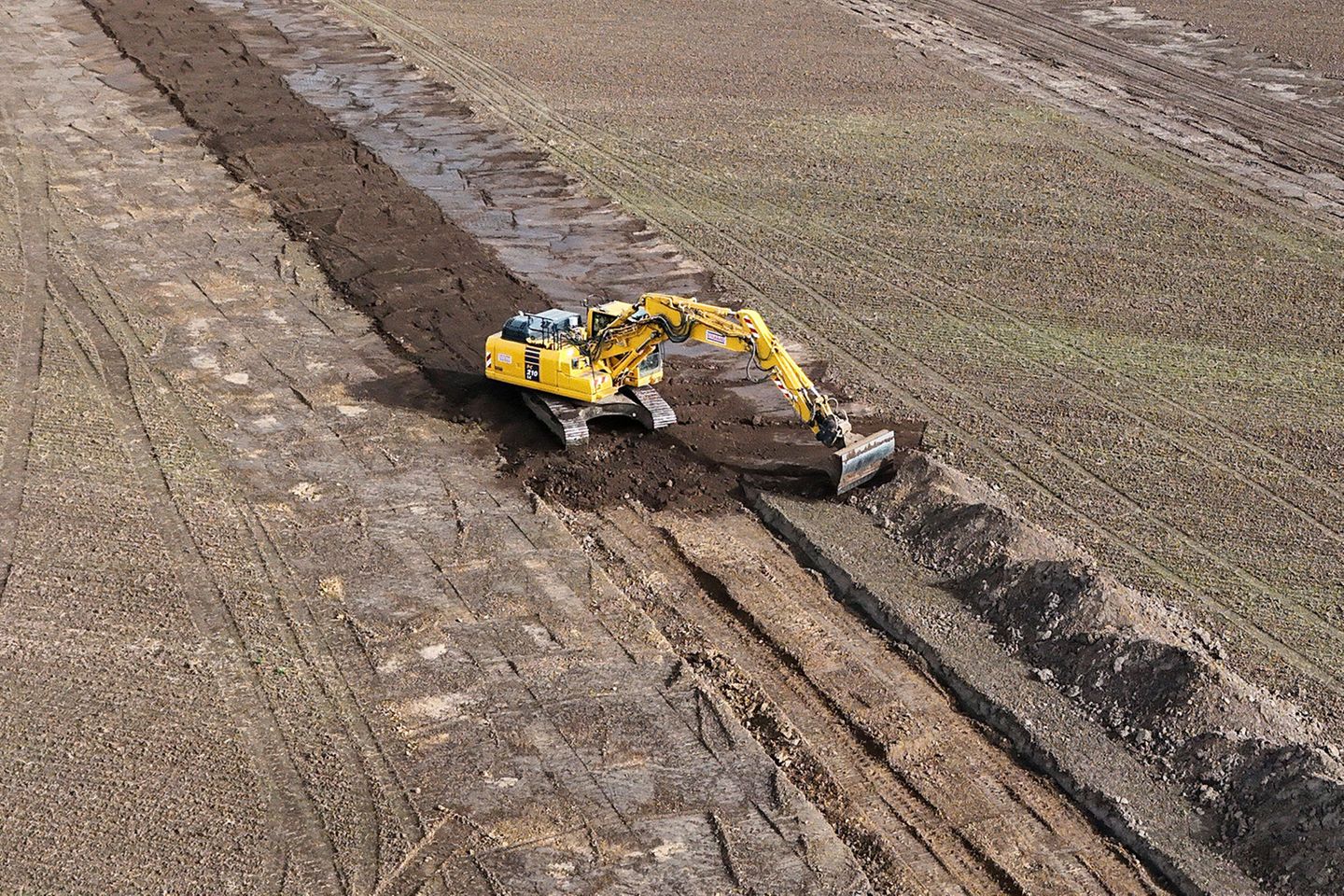 Seit einigen Monaten rollen bereits die Bagger auf dem Gelände der geplanten Intel-Fabrik nahe Magdeburg