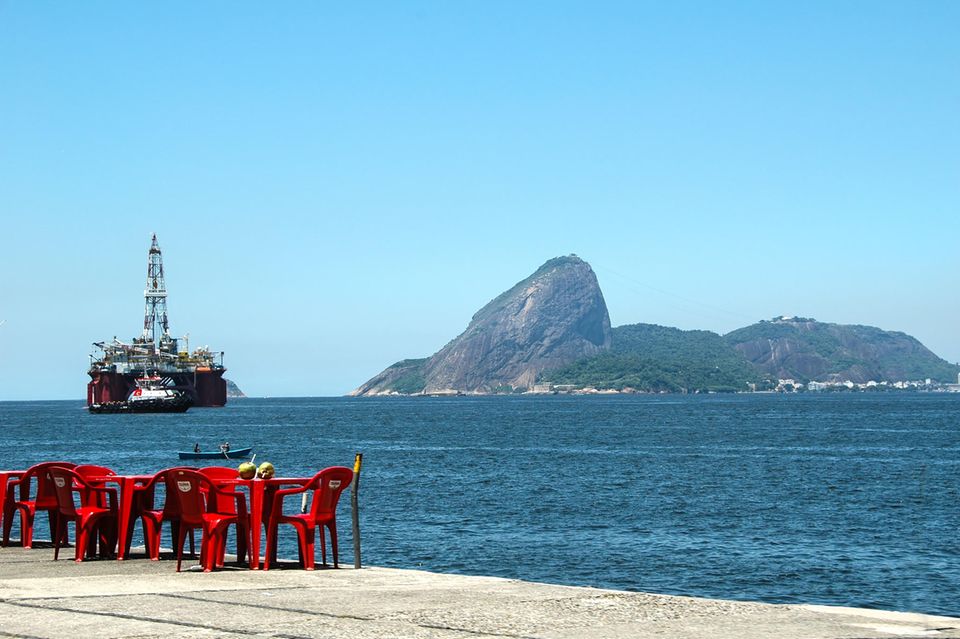 Brasilien ist der sechstgrößte Ölförderer der Welt: Eine Bohrinsel vor der Küste nahe Rio de Janeiro.
