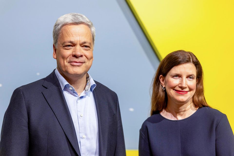 Chefwechsel bei der Commerzbank: Manfred Knof gibt an Bettina Orlopp ab