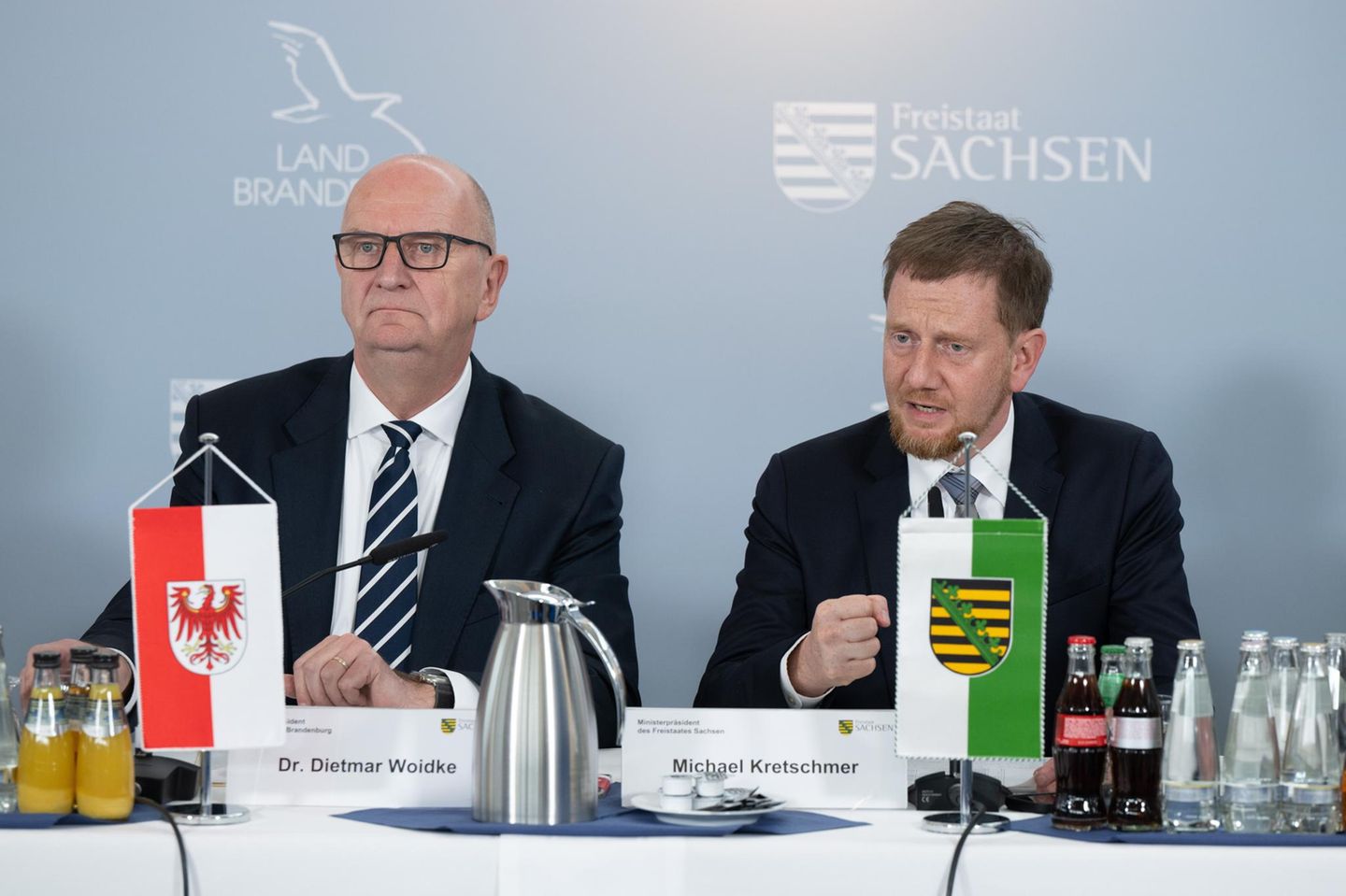 Dietmar Woidke (l.) und Michael Kretschmer