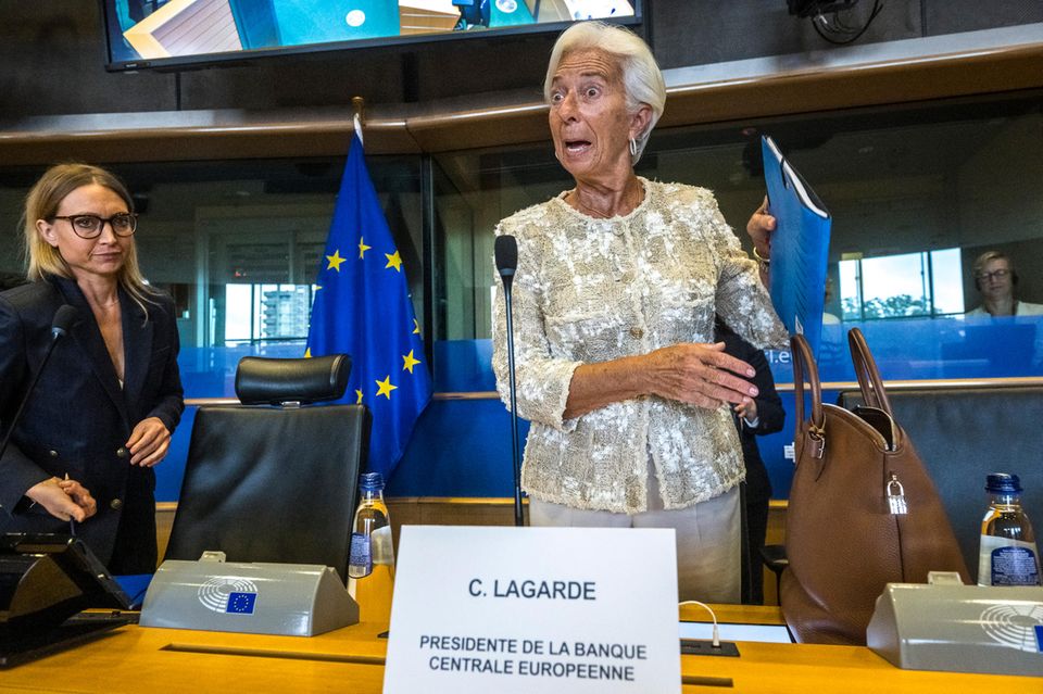 EZB-Chefin Christine Lagarde im EU-Parlament in Brüssel