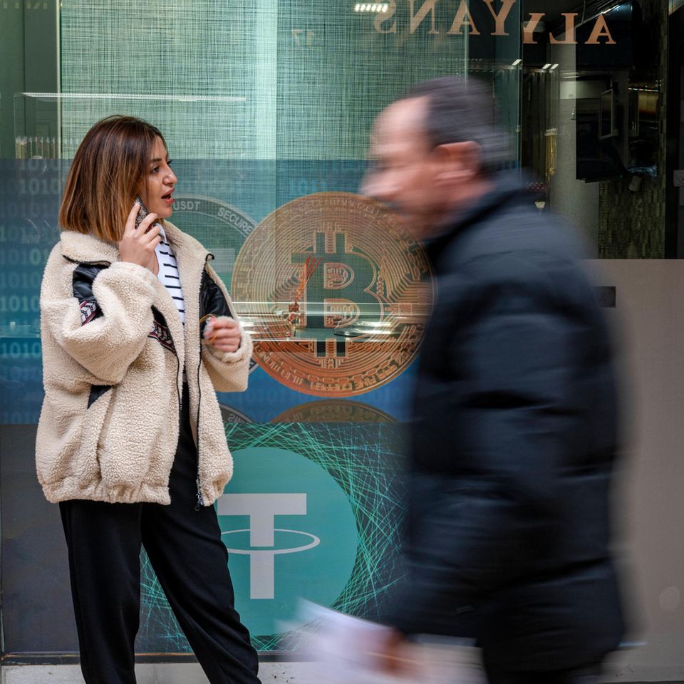 Bitcoin kaufen: Was muss man bei Krypto-Investments beachten? - Capital.de