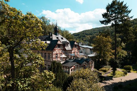 Die authentischen Kur-Pakete des abgeschieden liegenden Hotels sind einmalig in Europa