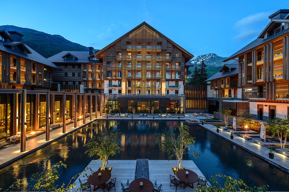 Das 5-Sterne-Hotel „The Chedi Andermatt“ vereint modernes Design mit alpiner Tradition und internationalem Flair