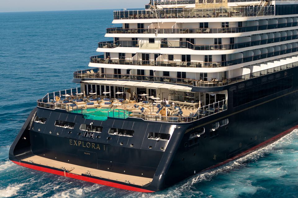 Als Passagier fragt man sich oft, ob die „Explora I“ nun eher ein Kreuzfahrtschiff ist oder eine gigantische Luxusyacht?