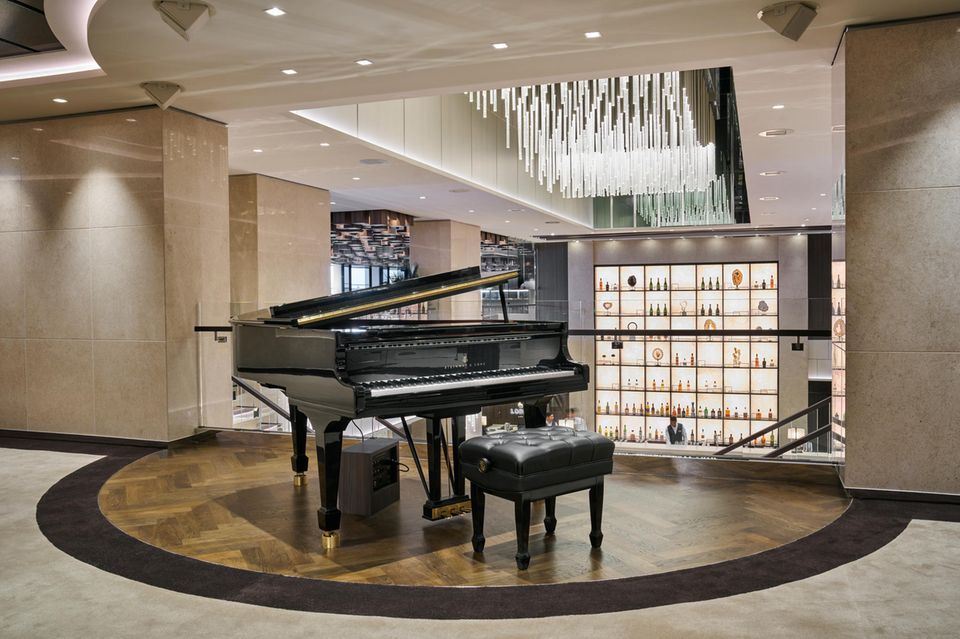 Zehn selbstspielende Flügel von Steinway & Sons sorgen für atmosphärische Klänge in den öffentlichen Bereichen der „Explora I“   
