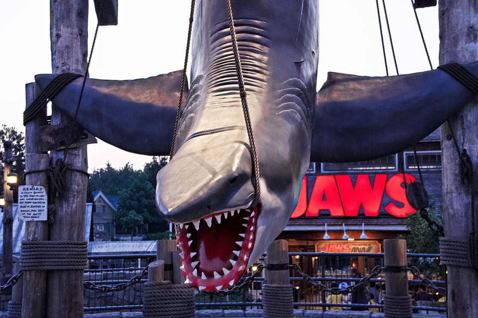 Universal Studios Japan ist laut dem Bericht der zweite Nicht-Disney-Branchenvertreter in den Top 10 der größten Vergnügungsparks. 2022 waren den Angaben zufolge nach 12,4 Millionen Gäste gezählt worden. Ein Jahr später seien es 16,0 Millionen Besucher gewesen (plus 29,6 Prozent). 