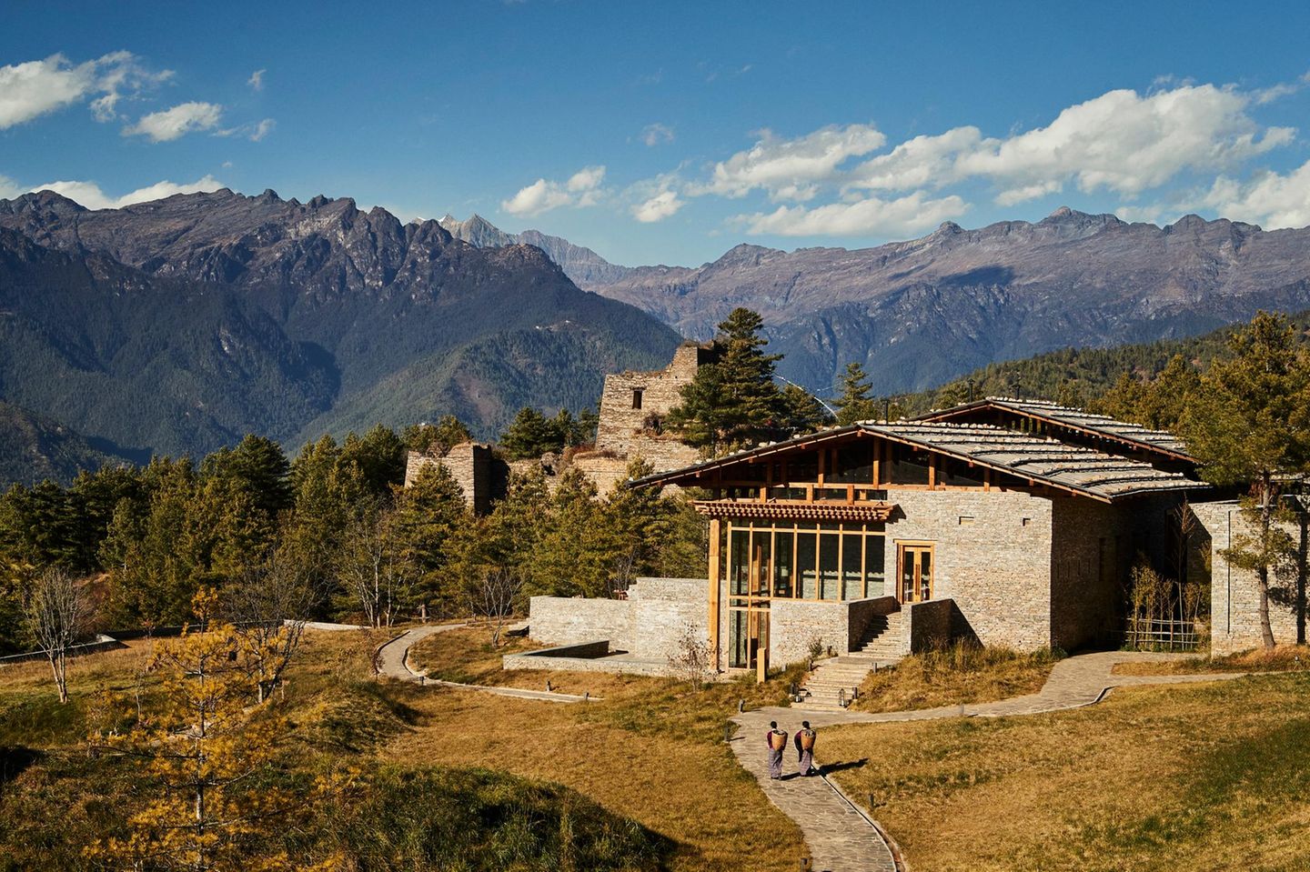 Das „Six Senses Paro“ kombiniert modernen Komfort mit alten Ruinen – und das auf einer Höhe von 2.700 Metern über dem Meeresspiegel