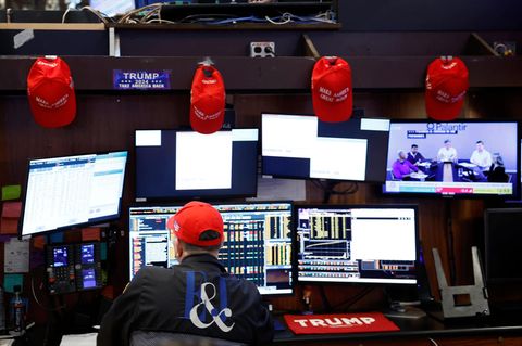 Händler mit Trump-Kappe an der New Yorker Börse