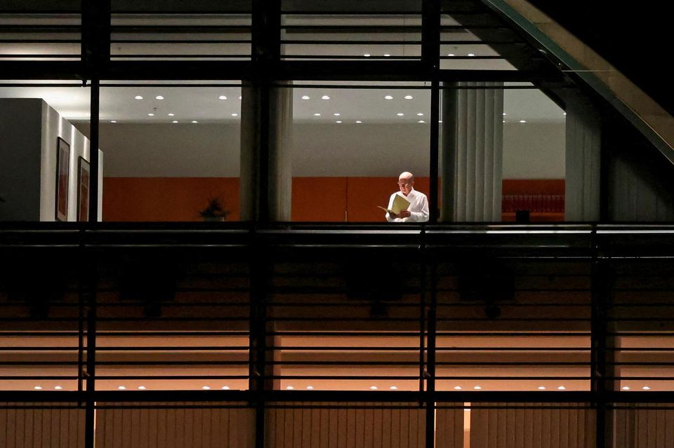 Olaf Scholz in den Nächten vor dem Koalitionsbruch in seinem Büro im Kanzleramt