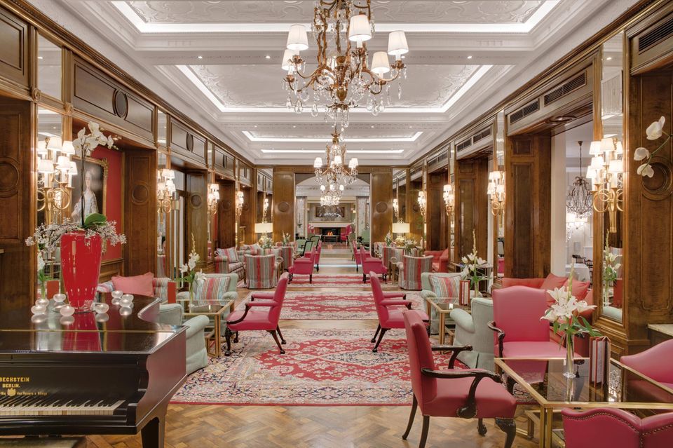 #25 Der Europäische Hof Heidelberg − LUXURY HOTEL IN HISTORICAL ARCHITECTURE OF THE YEAR