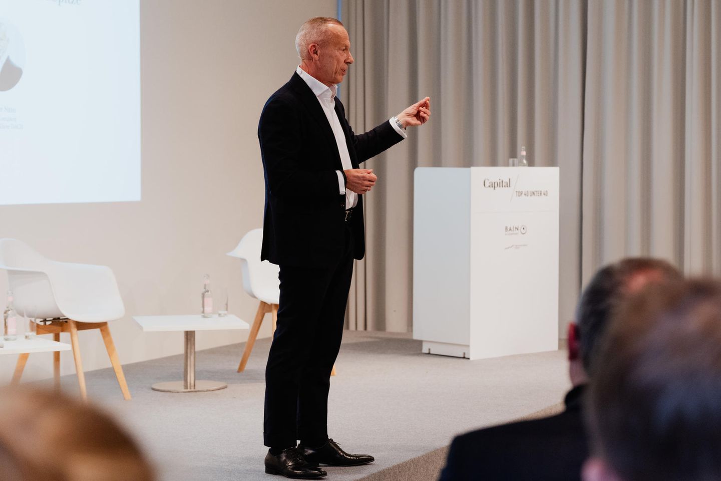 Walter Sinn auf der Bühne beim Capital-Event in Berlin
