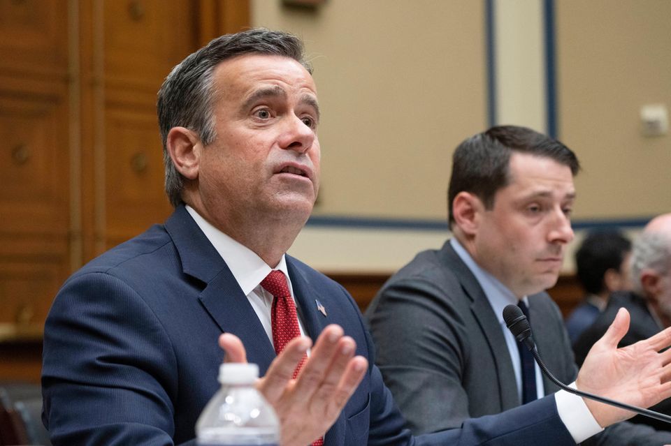 Der frühere US-Geheimdienstkoordinator John Ratcliffe soll Chef des Auslandsgeheimdienstes CIA werden. Der Texaner war bereits in Trumps erster Amtszeit Geheimdienstkoordinator und geriet damals in die Kritik. Vorwurf: Er würde seine Position für politische Zwecke missbrauchen.