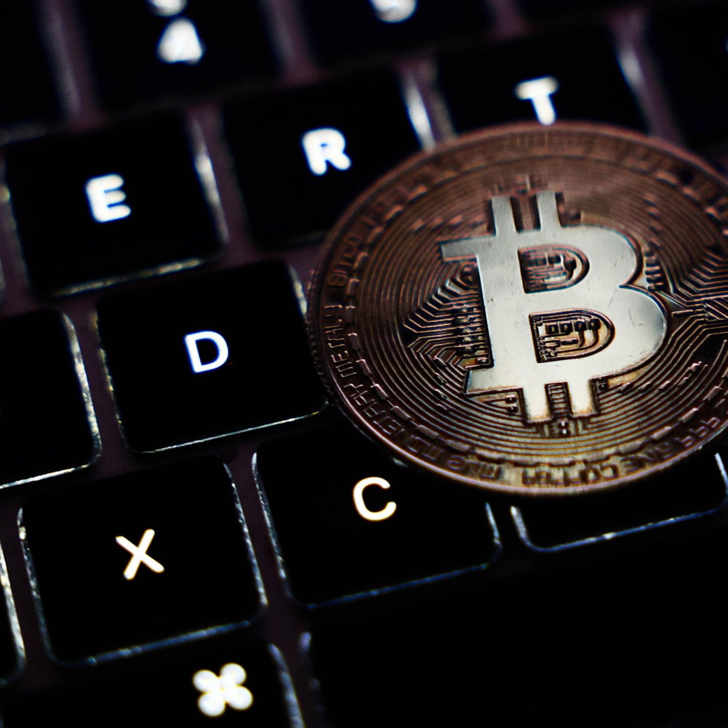 Ein Bitcoin kostet erstmals über 100.000 Dollar – für immer? - Capital.de