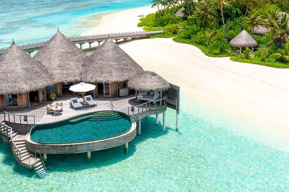 Die Wasservillen des The Nautilus bieten ungestörte Ferientage und sogar einen eigenen Pool auf Stelzen – über dem Meer