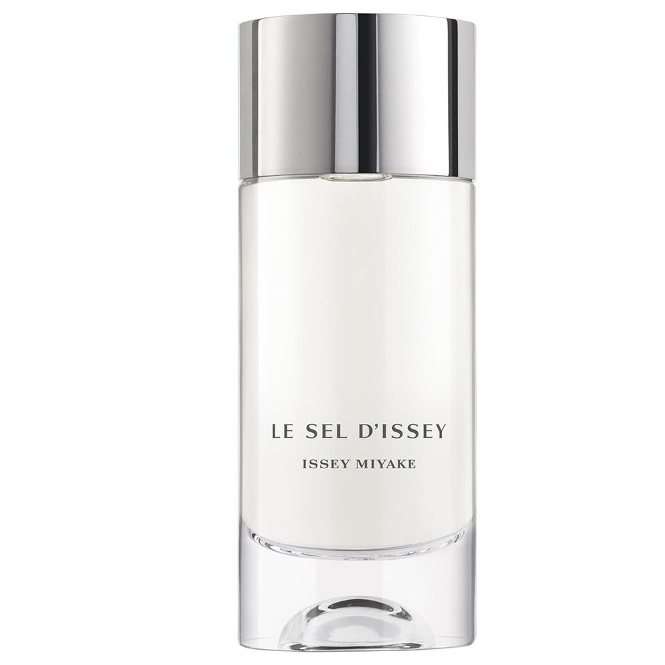 Der Herrenduft „Le Sel d'Issey“ von Issey Miyake ist vom Salz inspiriert, das das Meer am Strand zurücklässt