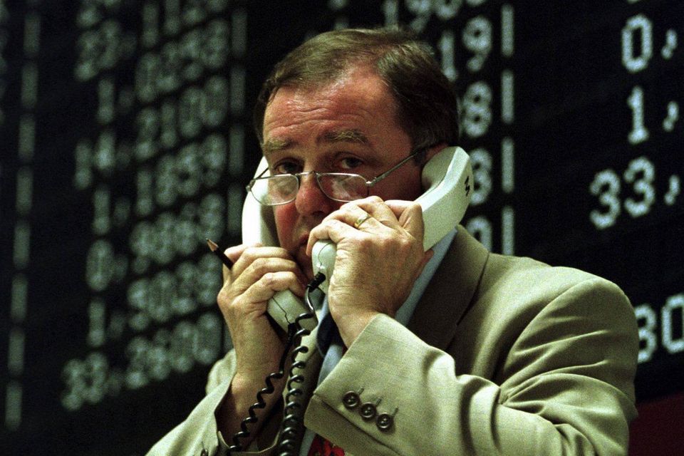 28. Oktober 1997: Im Sog der Asienkrise sackt der Dax im Handelsverlauf bis zu 13 Prozent ab und schließt mit 3567 Punkten acht Prozent niedriger.