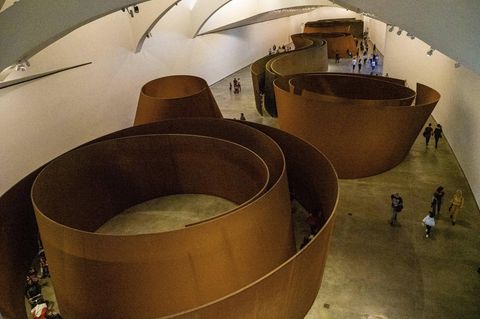 Dauerinstallation von Richard Serra im Guggenheim Museum in Bilbao