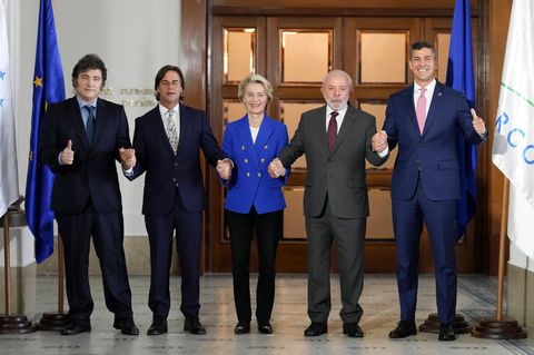 EU-Kommissionschefin von der Leyen mit den Präsidenten der Mercosur-Staaten