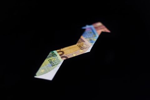 Im Rückblick erscheinen Krisen beinahe nur noch als mittelgroße Ausschläge. Den Grobverlauf der Aktienmärkte aber, also deren Aufwärtsdrall, änderten sie nicht